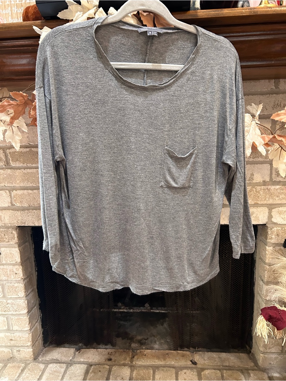 Vince Gray Relaxed Long-Sleeve Pocket Top EUC